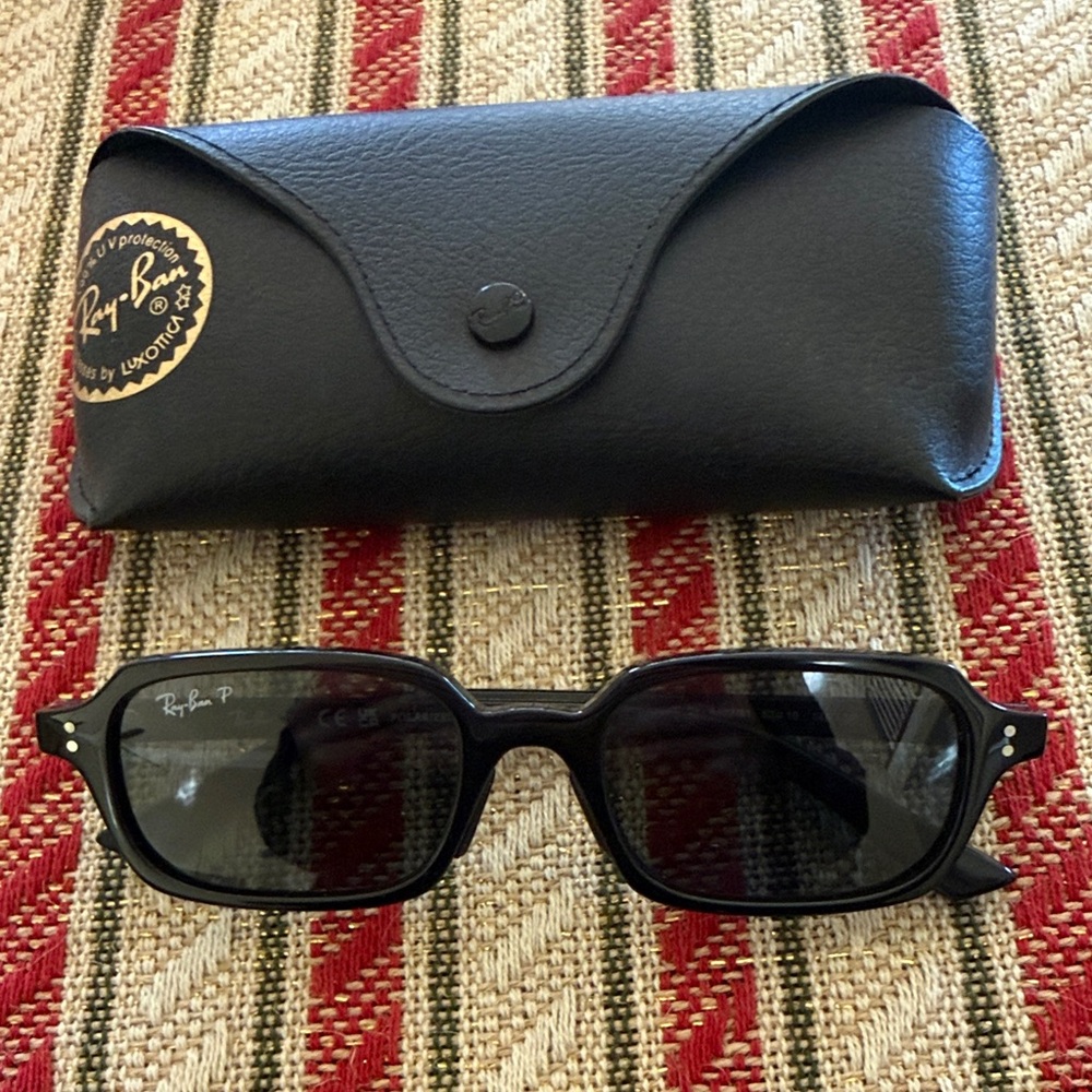 Ray-Ban Black Sunglasses Zuri Bio-Based Polarized RB4455. 💯 authentic